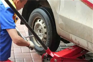 太阳宫附近拖车24小时服务热线电话